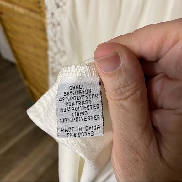 J. Gee Elegant White cream Lace Dress with bell sleeve boho 3X plus size - Picture 7 of 10